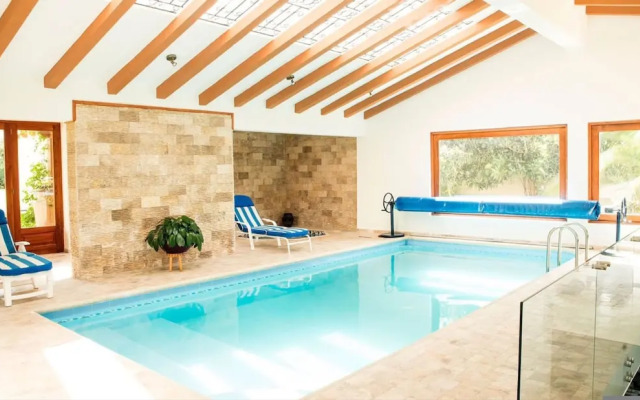 Luxury Guayllabamba House Gym Jacuzzi Parking Pool Wifi