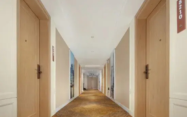 Vienna Hotel (Zhaotong Ancient City Municipal Plaza)