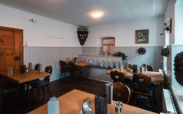 Landhotel & Weingasthof Schwarzer Adler