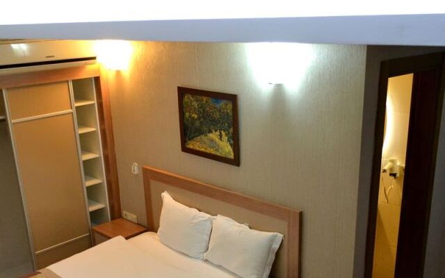 Engin Otel Izmir