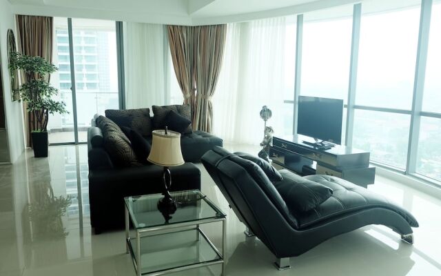 Luxury Spacious St Moritz Presidential Puri