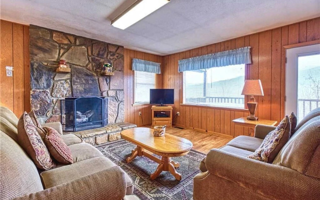 Park View 1 - Two Bedroom Cabin