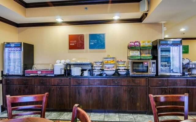 Comfort Inn & Suites Hillsville I-77