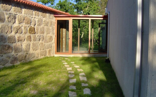 Room-paradise is Real at Vale Martinho R