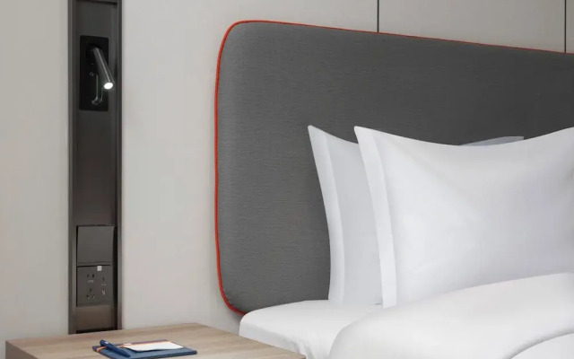 Holiday Inn Express Zhengzhou Garden Road by IHG