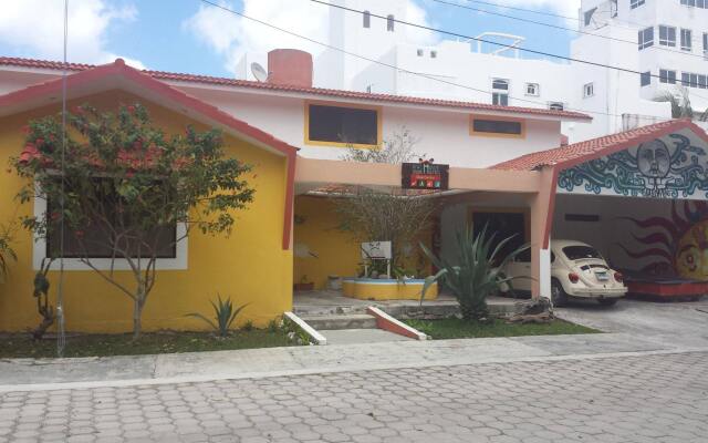 Beachouse Dive Hostel Cozumel