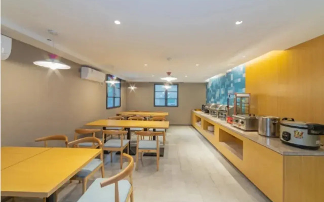 Home Inn Neo (Fuzhou Lianjiang North Road Taihe Plaza)