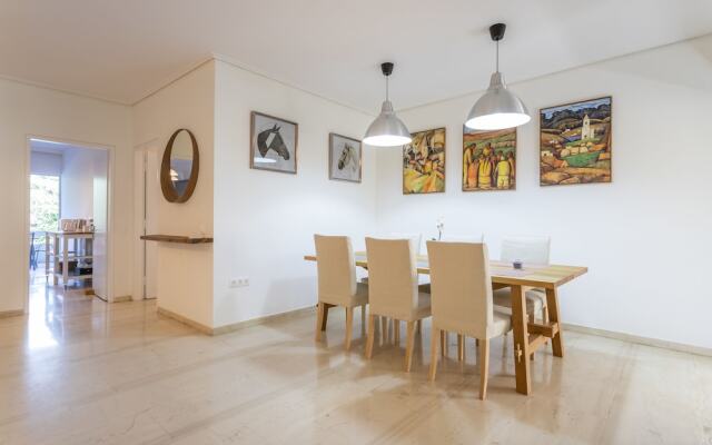 Modern ParkView 2bdr