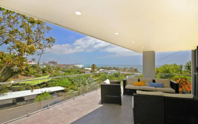10 Barra Crescent, Coolum Beach