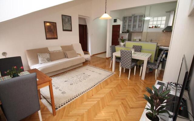 Meric Duplex Apartment