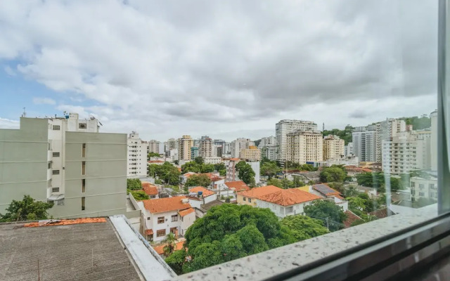 Apto com Piscina Wifi Ar-condicionado e Garagem