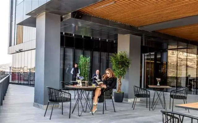 Willmont Hotel & Convention Center