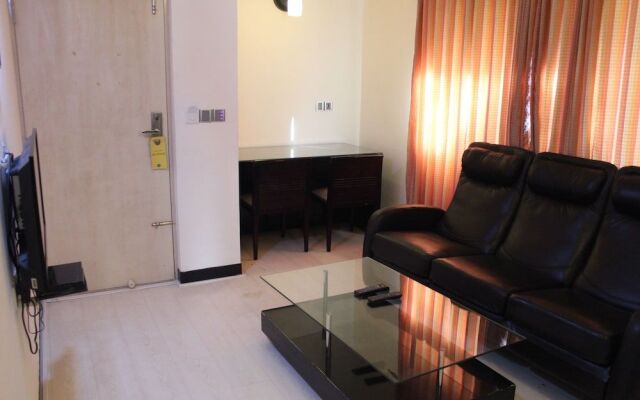 White Canvas Hotel