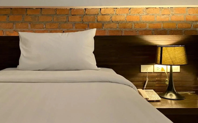S2 Hotel