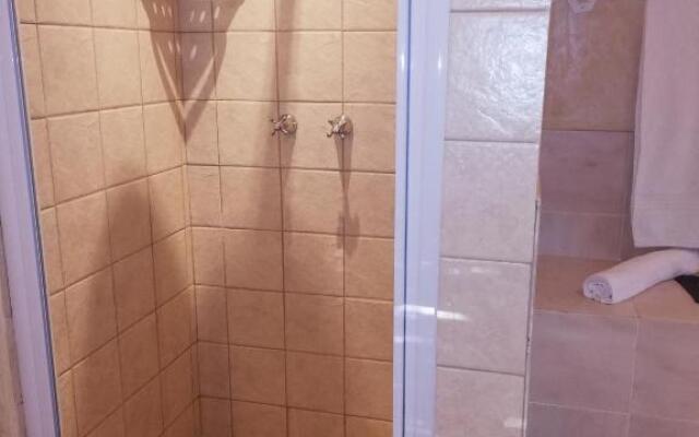 Leeuwenhof Guesthouse