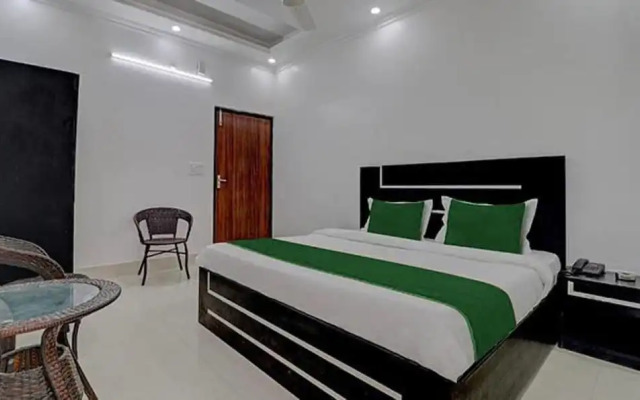 Fabhotel Shri Krishna Residency