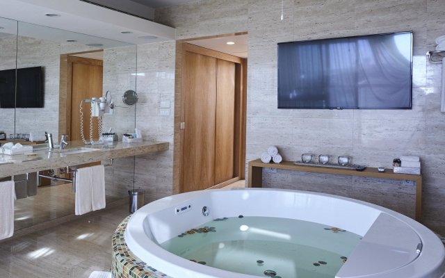 Crowne Plaza Vilamoura - Algarve by IHG