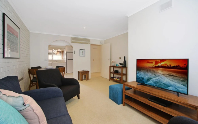Woody's In Central Bright – Guest Rooms – Bright