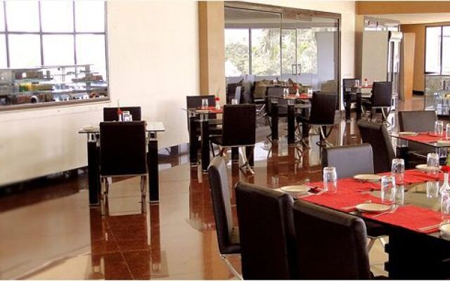 Meuse Jupiter Business and Luxury Hotel