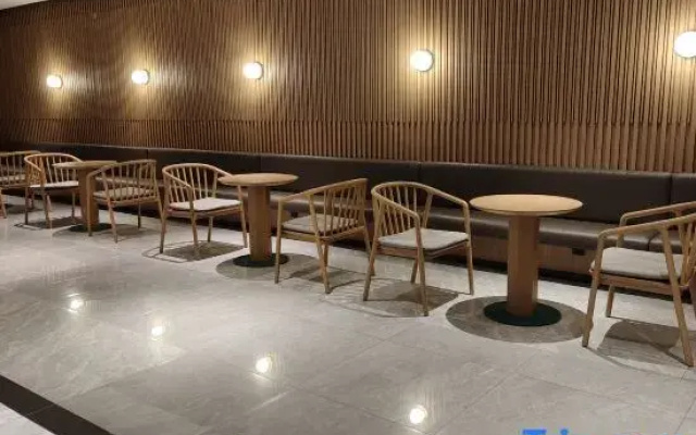 Shangyi Hotel (Xinxiang County Central Avenue)