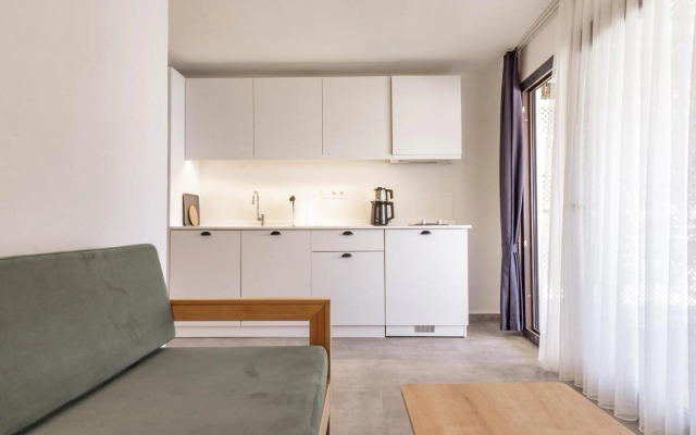 Daphnis Hotel