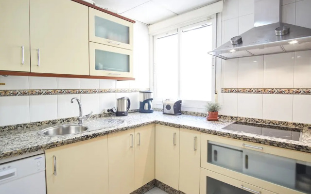 Charming Apt. with parking in Sevilla center