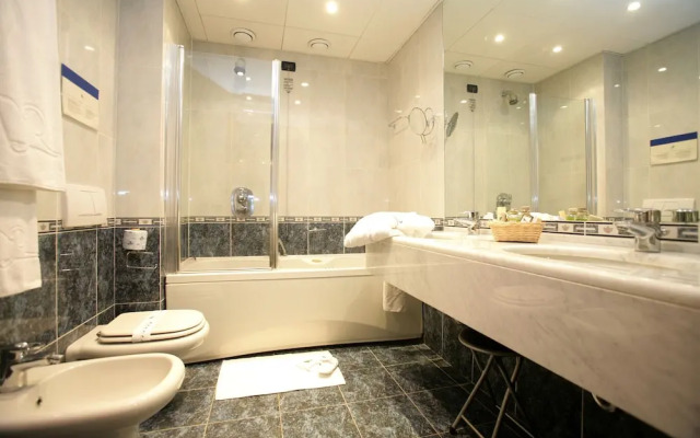 Pacific Hotel Fortino