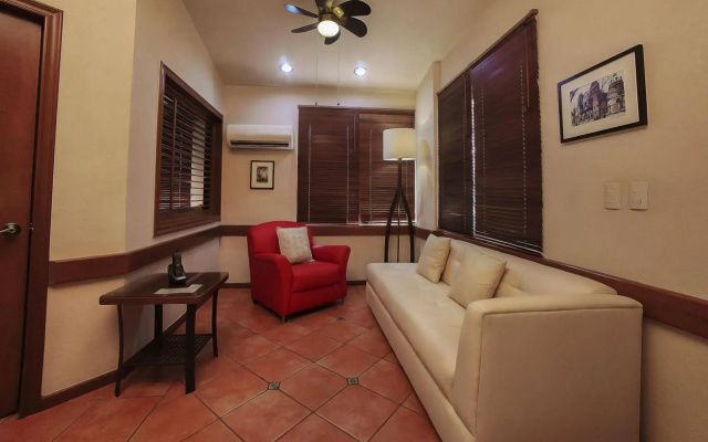 Alcazar Suites