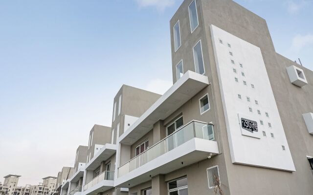 OYO 16832 I suites