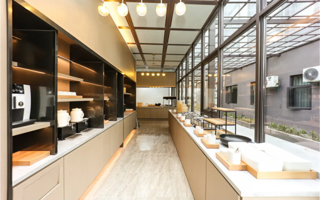 Ji Hotel Suzhou Baodai Road Metro Station