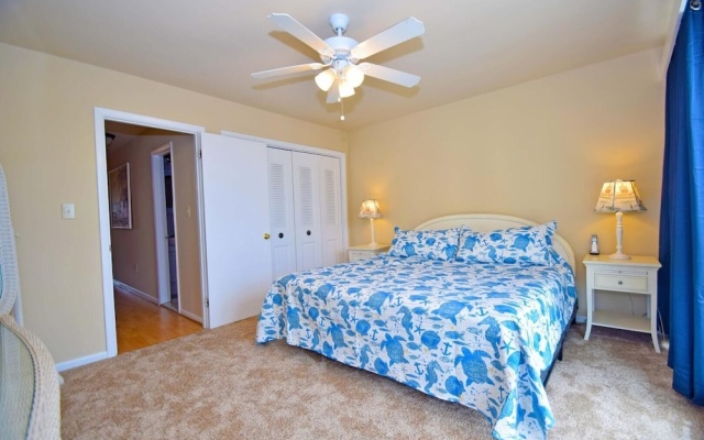 Seal Beach 13n 3 Bedroom Townhouse by RedAwning