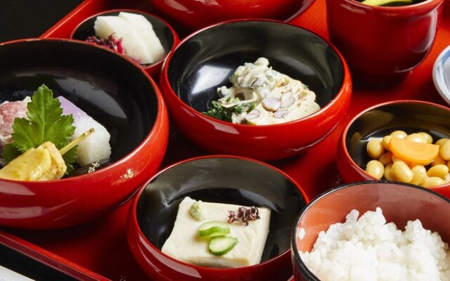 Rinn Premium Koki East