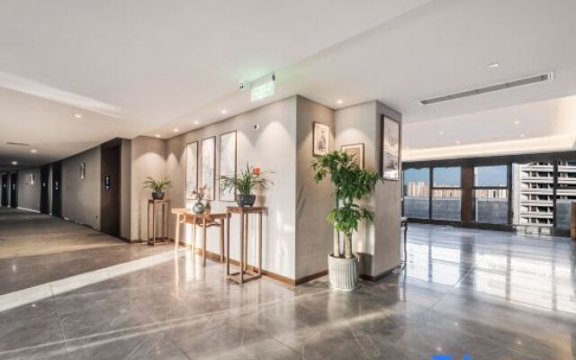 The Yi hotel