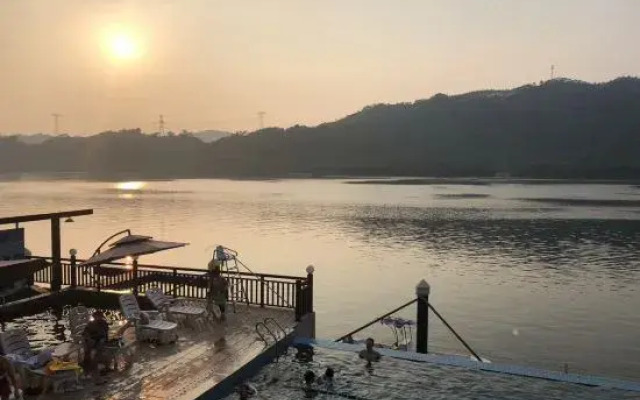 Yunhai Jiangwan Holiday Inn