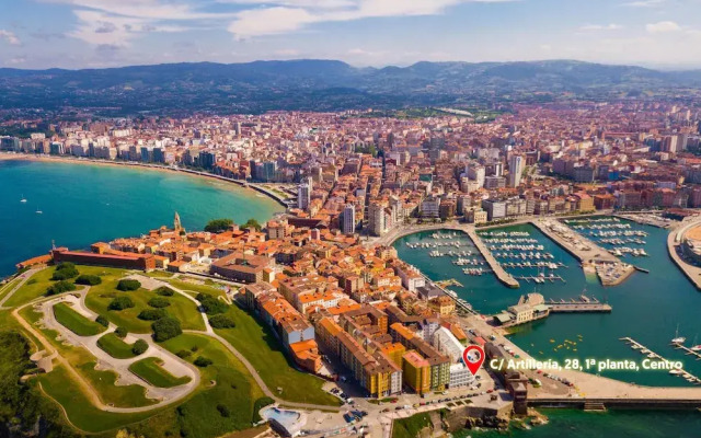 Seaviews-gijon-parking-2br-walk to Beach-wifi