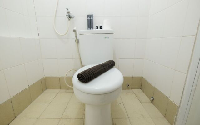 Simply Living 2BR at Bassura City Apartment