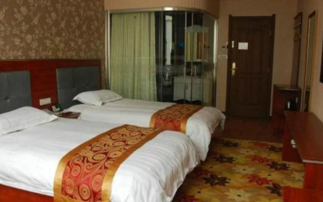 6+1 Business Hotel