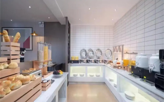 Echarm Plus International Hotel Hangzhou Binjiang XingGuang Avenue Pedestrian Street Branch