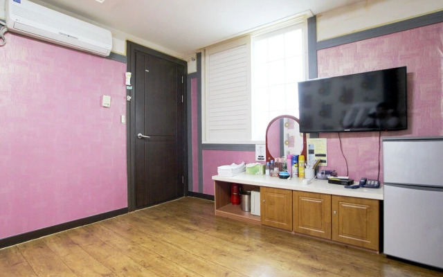 Ulleung Hwangje Hotel