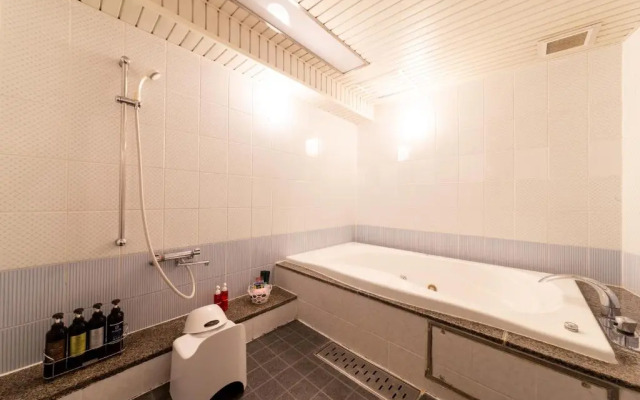 Iwatsuki Waterhotel Mw - Adult Only