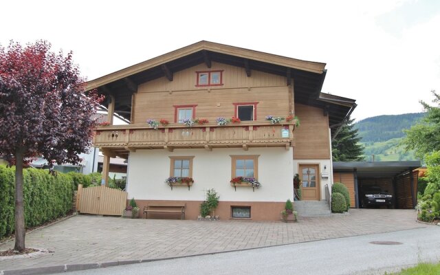 Cozy Apartment With Garden in Salzburger Land