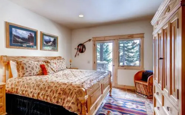 Cucumber Patch #44 Apartment