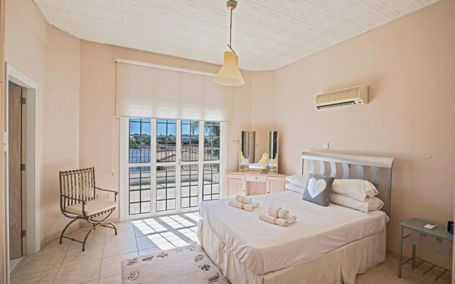 Papas Villa AQ An75