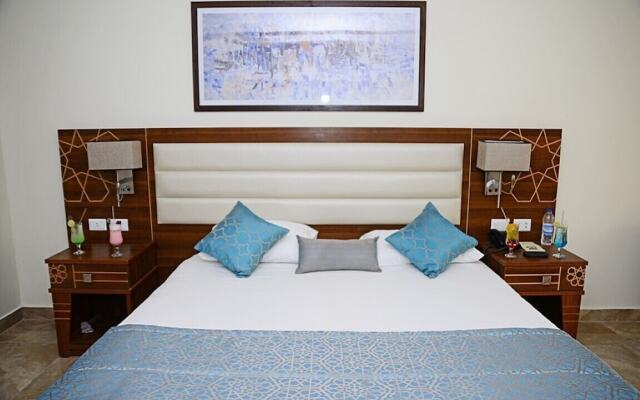 Beach albatros resort Azrak VIP Package