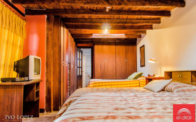 Hotel El Altar