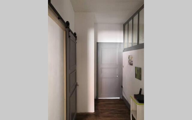 Gray centre ville avec vue sur Saône