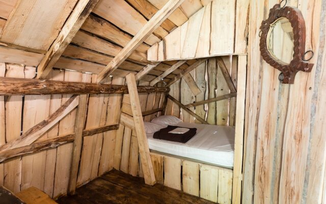 Camping Les Castors - Cabanes Insolites