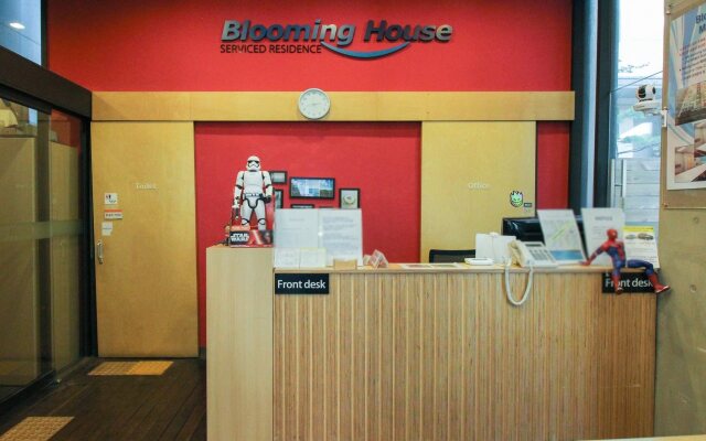 Blooming House Residence