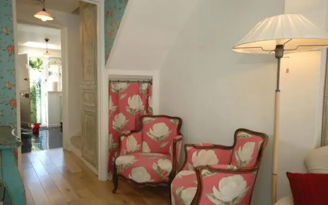 Chandelier Cottage
