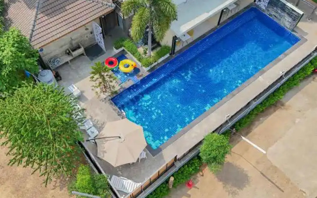 R2 Bed and Pool Kanchanaburi
